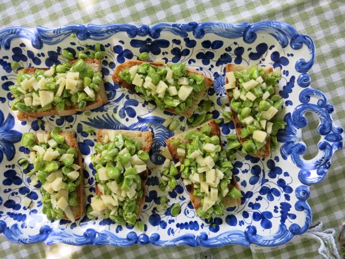 Fave Pecorino Bruschetta - 1