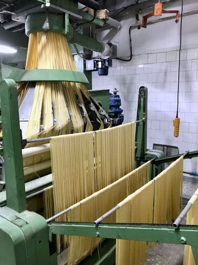 making pasta in gragnano