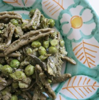 Pasta with Artichokes, peas and mint