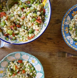 Pasta with Asparagus and Tomatoes