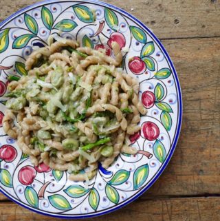 Pasta with Asparagus and Fave