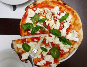 Pizzeria Emma, Elizabeth Minchilli in Rome