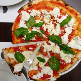 Pizzeria Emma, Elizabeth Minchilli in Rome