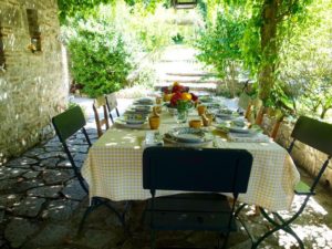 Summer Table, Umbria, Elizabeth Minchilli