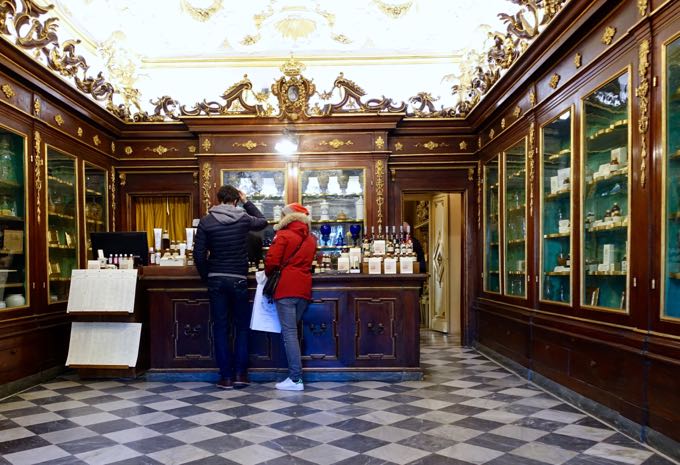Farmacia Santa Maria Novella Minchilli In Rome - Elizabeth Minchilli