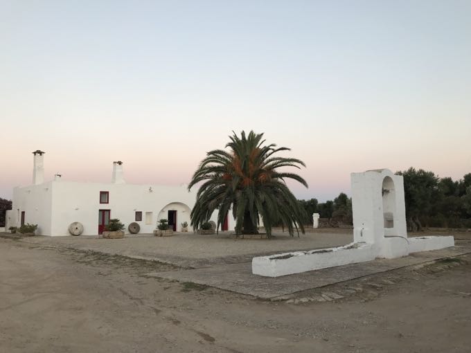 The courtyard of Masseria Fellicchie